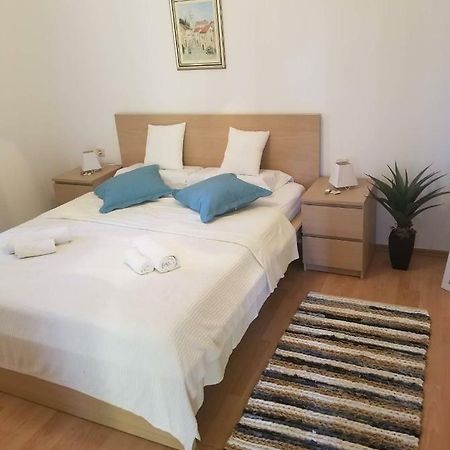 Apartment Diana - Great Location, Cosy 2 Bedroom, 2 Bathroom Apt Kukljica Luaran gambar