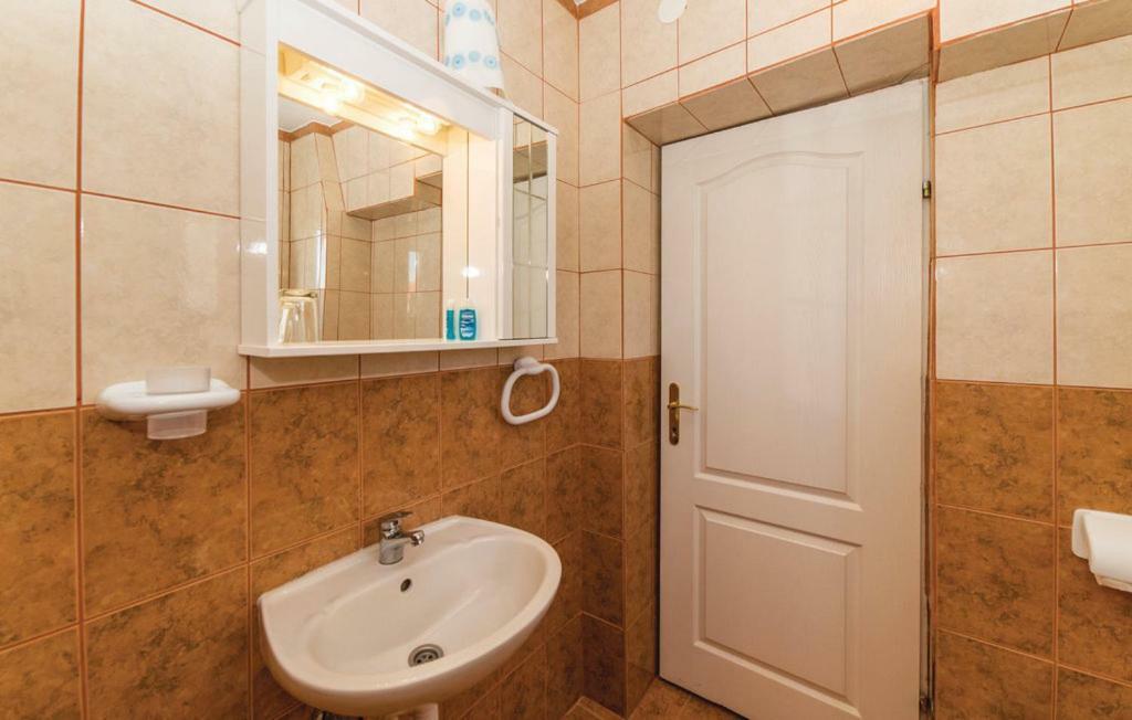 Apartment Diana - Great Location, Cosy 2 Bedroom, 2 Bathroom Apt Kukljica Luaran gambar