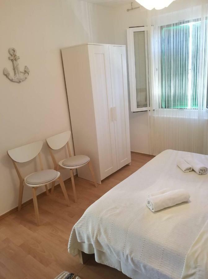 Apartment Diana - Great Location, Cosy 2 Bedroom, 2 Bathroom Apt Kukljica Luaran gambar